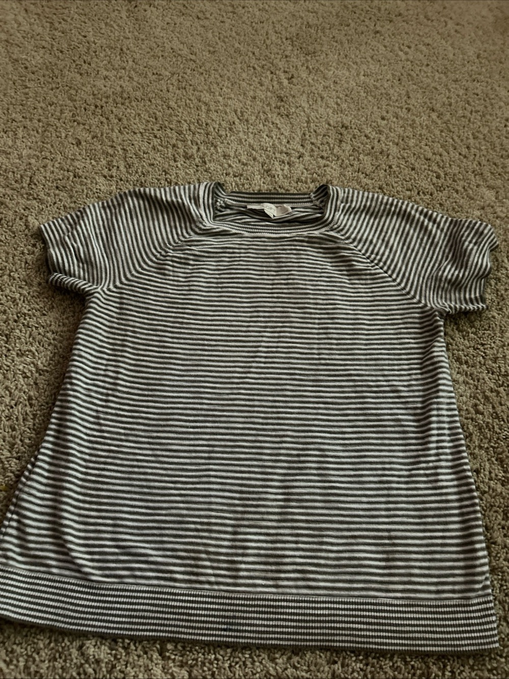 LOFT Gray & White Striped Short Sleeve Tee petite SMALL